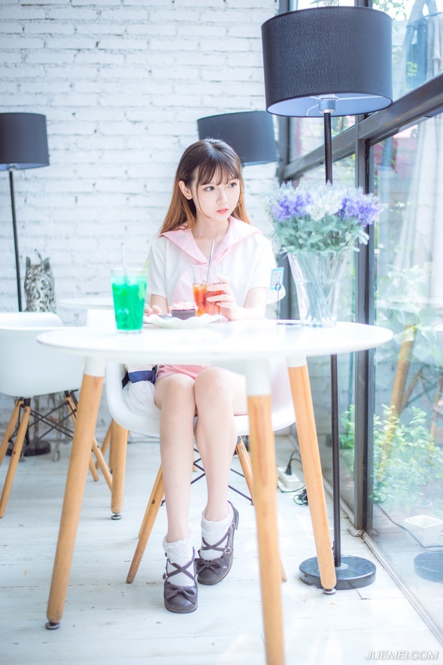 用一句话灭非诚勿扰所有女嘉宾的灯,俄希望娶一个处女。